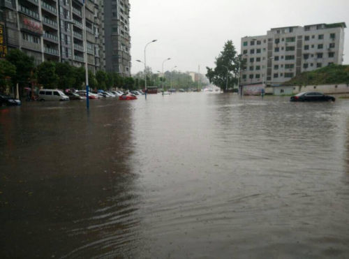 7月13日以来，四川盆地至长江中游一带出现强降雨，引发洪涝灾害