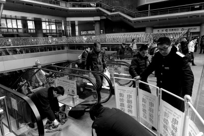 北京四大火车站周日出京48万人次多方向仍有余票