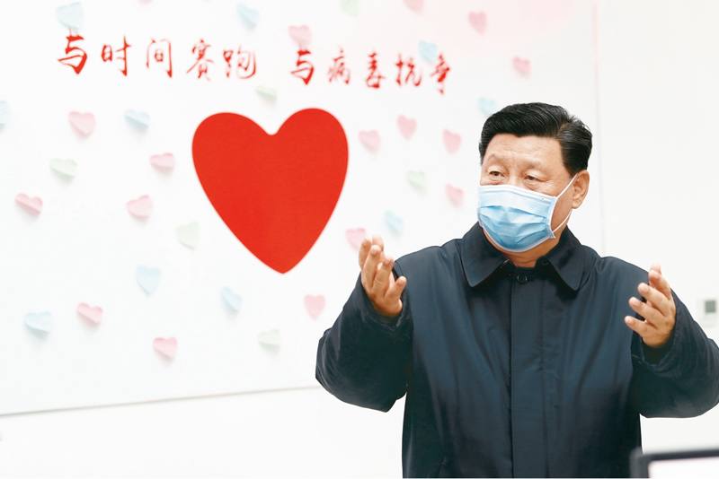 2020年2月10日，中共中央总书记、国家主席、中央军委主席习近平在北京调研指导新冠肺炎疫情防控工作。这是习近平在朝阳区疾病预防控制中心调研。 新华社记者 刘彬/摄